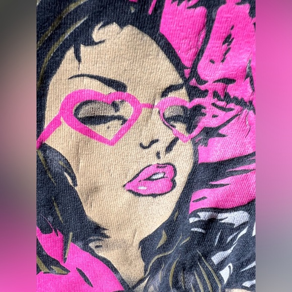 Broken Promises Graphic Tee – “Devil’s Kiss” – Size Small
Condition: Gently used - Picture 5 of 7